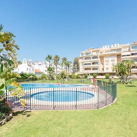 Beachfront With Pool, Bikes Apartment Torremolinos