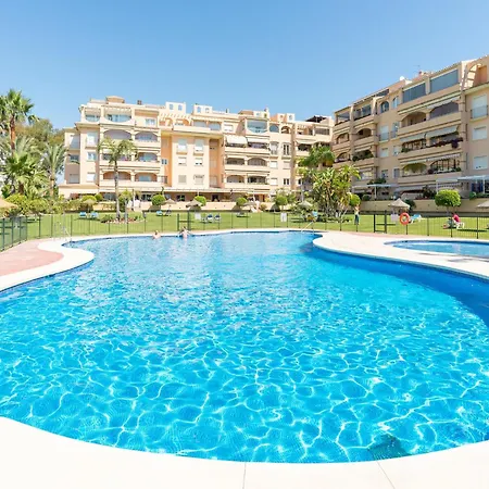 Beachfront With Pool, Bikes