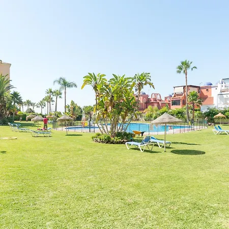 Apartment Beachfront With Pool, Bikes *