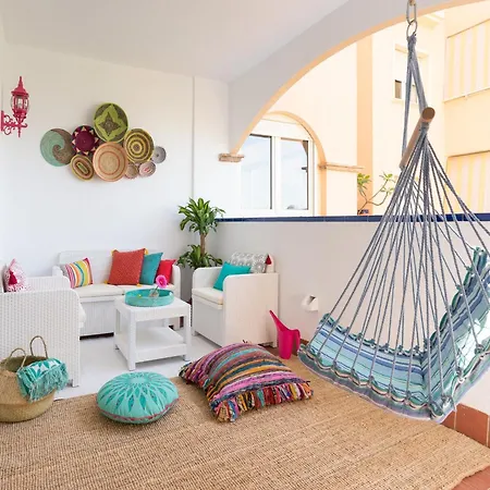 Apartment Beachfront With Pool, Bikes Torremolinos